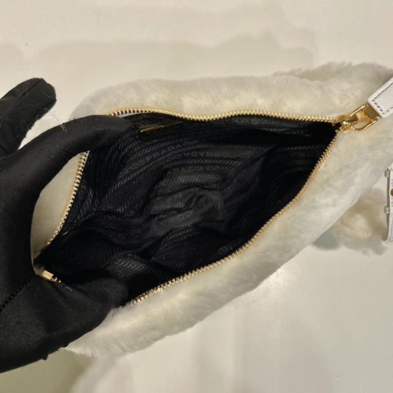 Pra*a triangle pouch